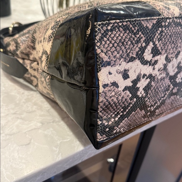 Dooney and Bourke, python, black and gray hobo shoulder bag - Picture 7 of 12